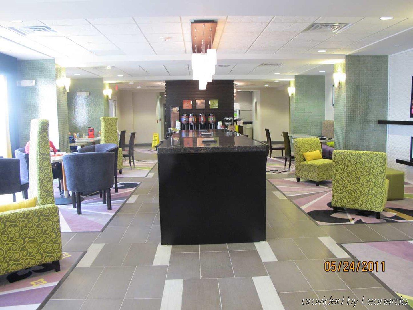 แฮมป์ตัน อินน์ ลีส์วิลล์/ฟอร์ตโพล์ค Leesville ร้านอาหาร รูปภาพ